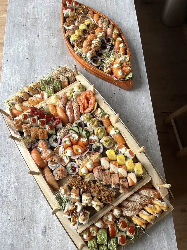 Barco de sushi para eventos